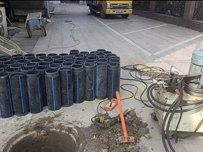 无极PE置换管厂家 DN315置换管 非开挖管短管置换